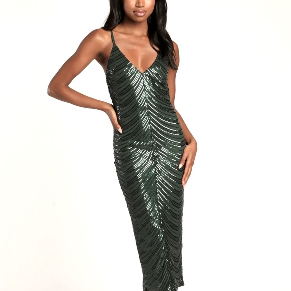 Gorgeous Green Sequin dress from Lulu’s! Size Large.